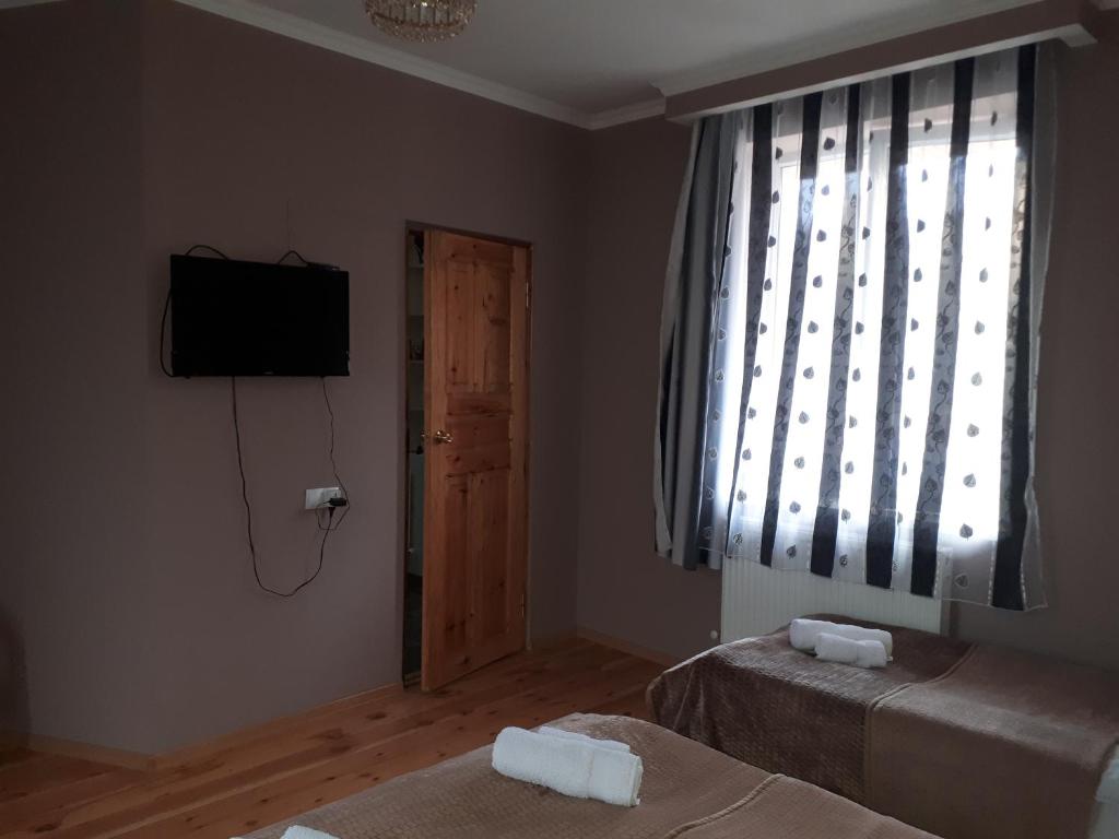Kazbegian Host room 4